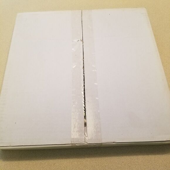 Van Hygan & Smythe the Richfield 75-777 plate frame walnut tone gold trim new - Picture 4 of 4